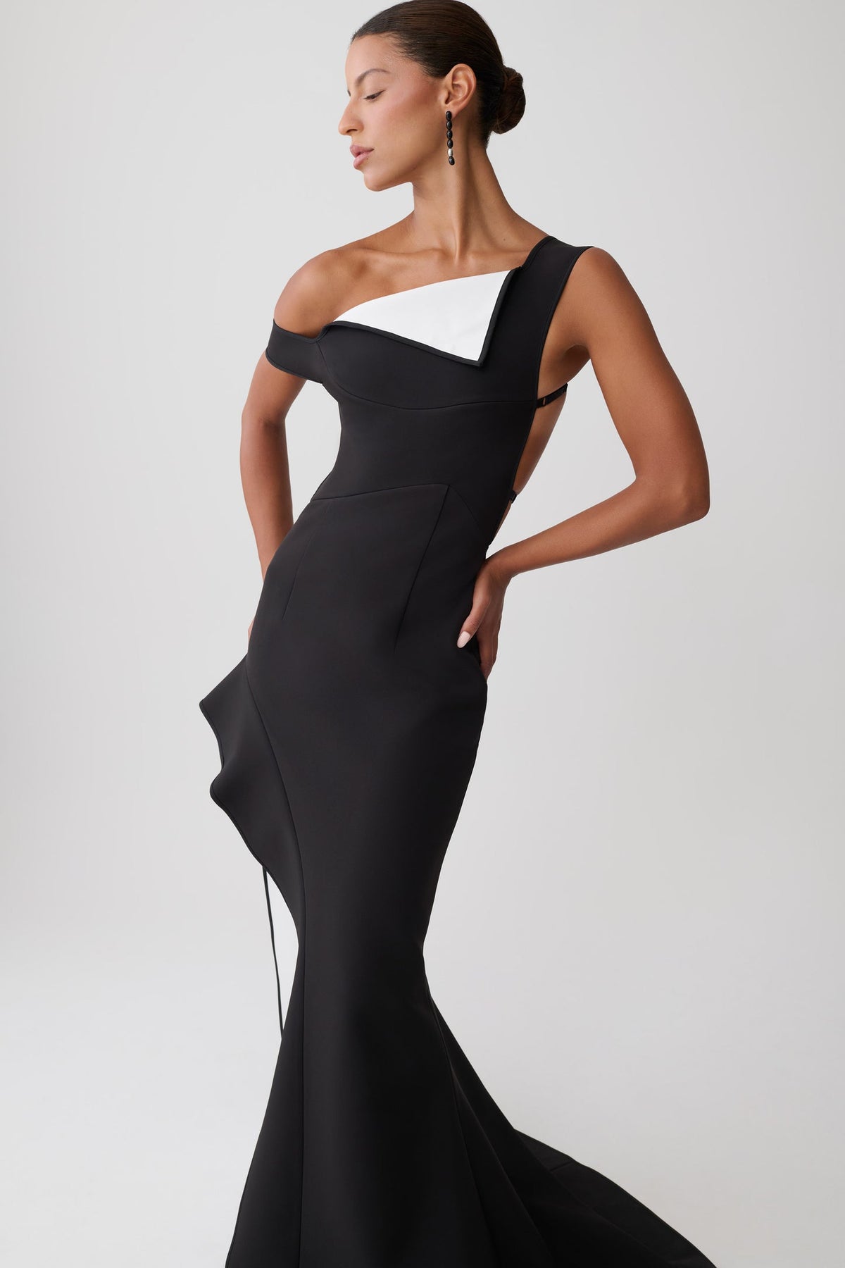 AVELIA - ROCHIE ELLE